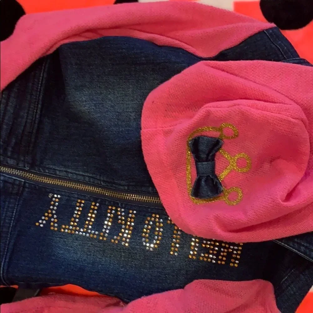 💕1 hr sale💕Hello Kitty jean jacket
